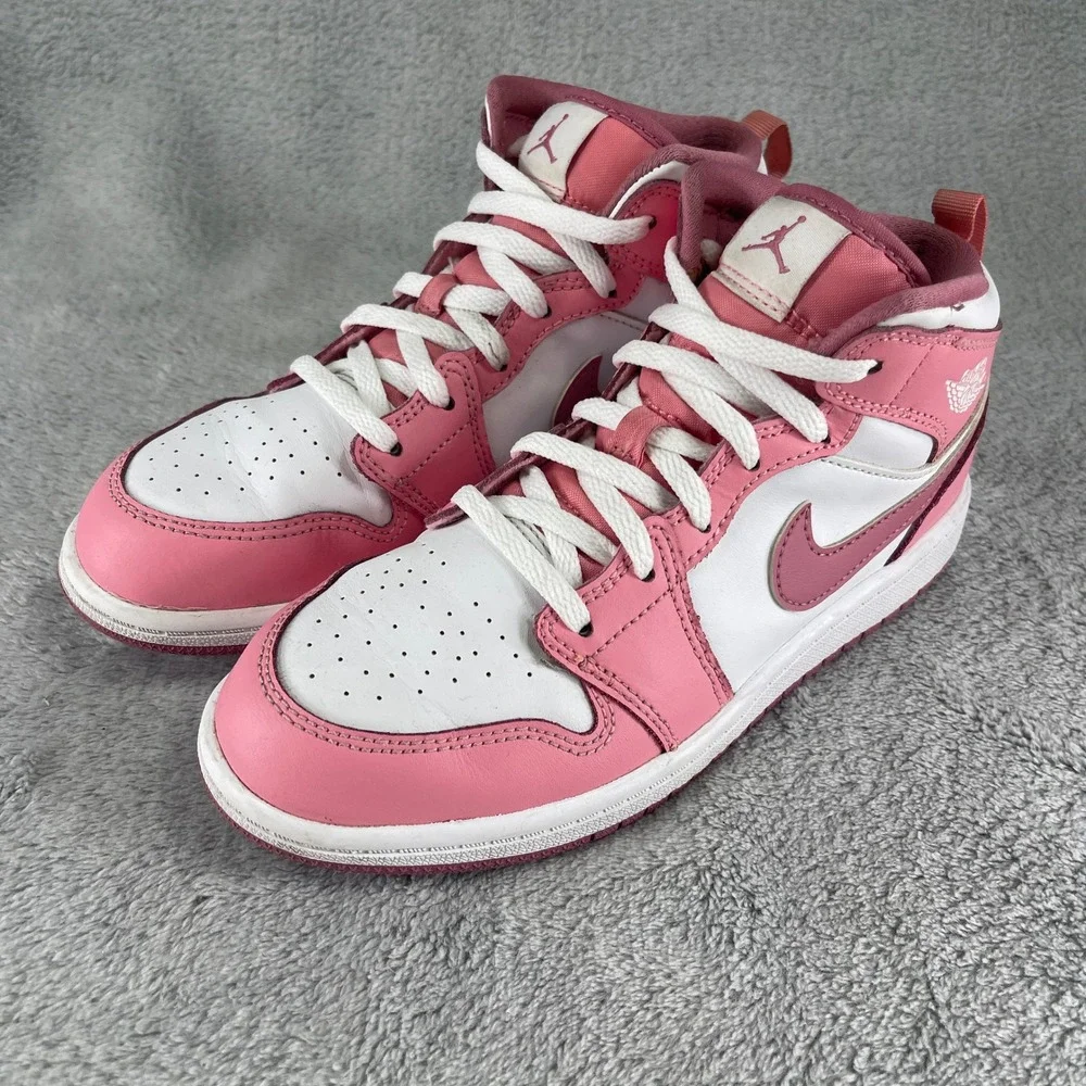 Nike Air Jordan 1 Shoes Kids 3Y Mid Valentines Day Sneakers DQ8424-616 - Picture 1 of 10
